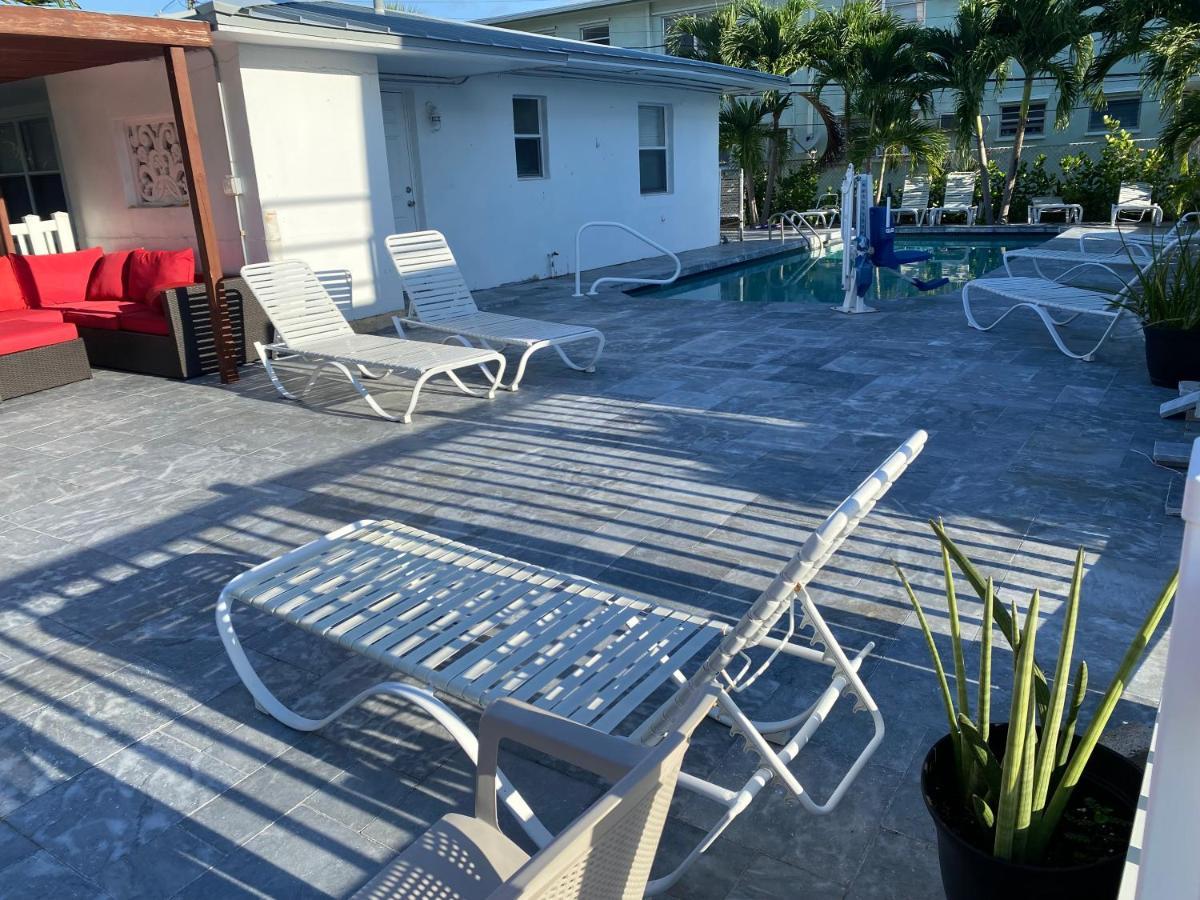 Pelican By The Sea Motel Pompano Beach Exterior photo